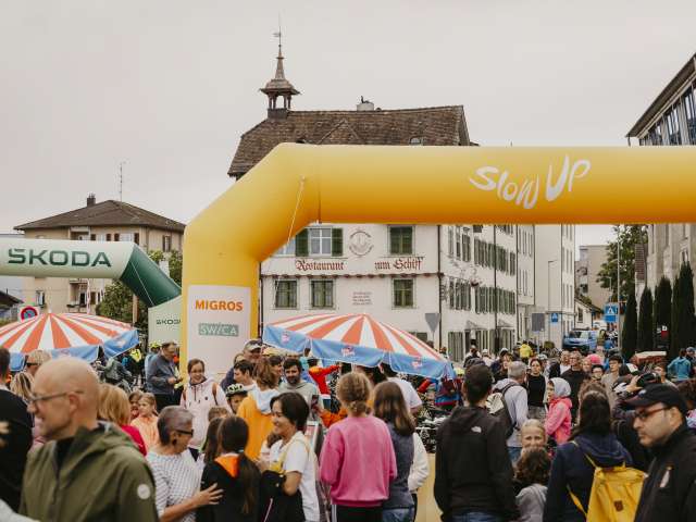 Festlaune trotz mässigem Wetter am diesjährigen slowUp Bodensee